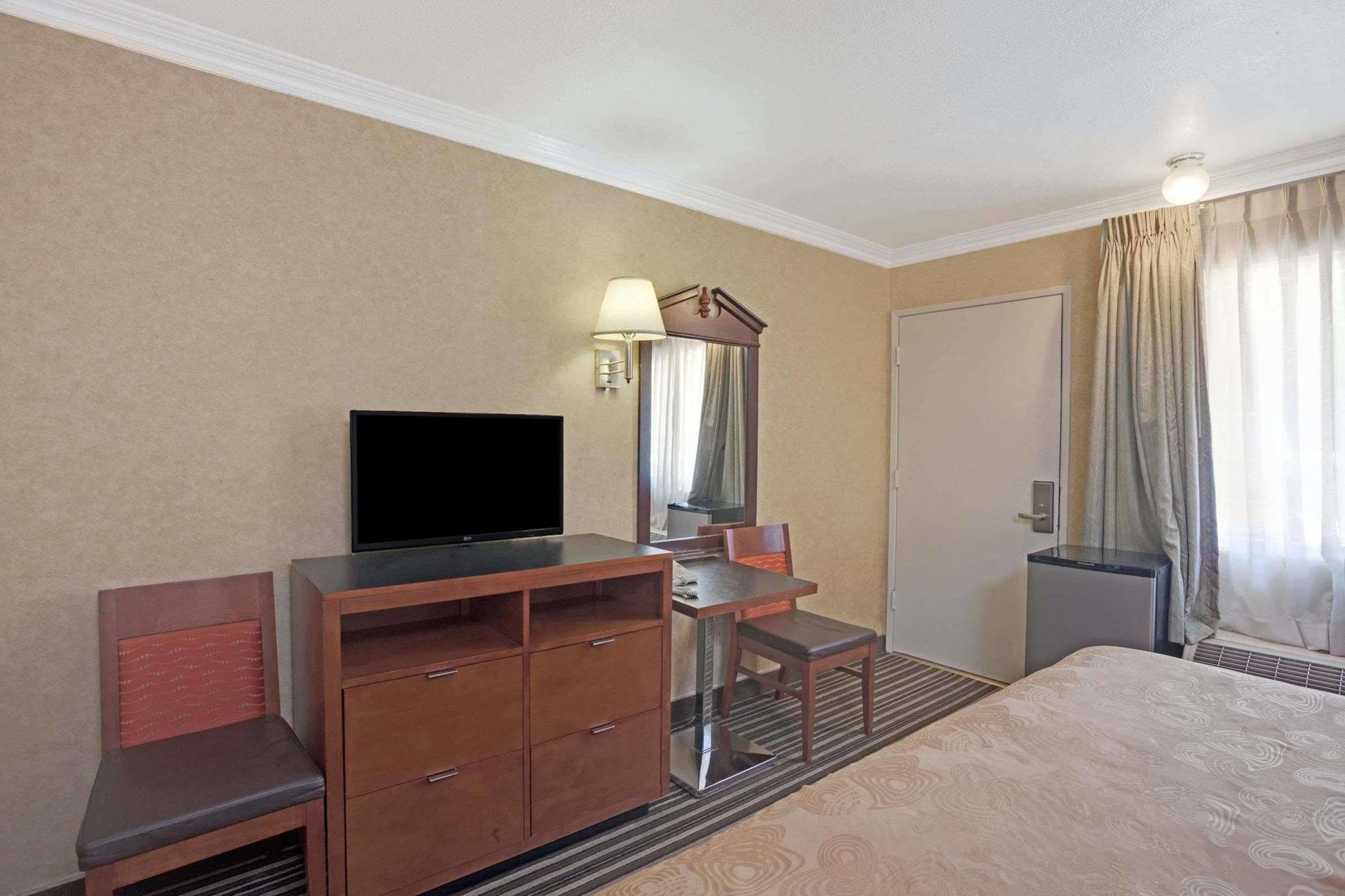 Buena Park Inn Eksteriør billede